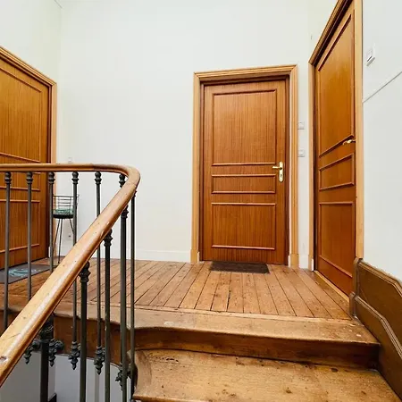The Trench - Charming T3 In A Castle In The City Center *